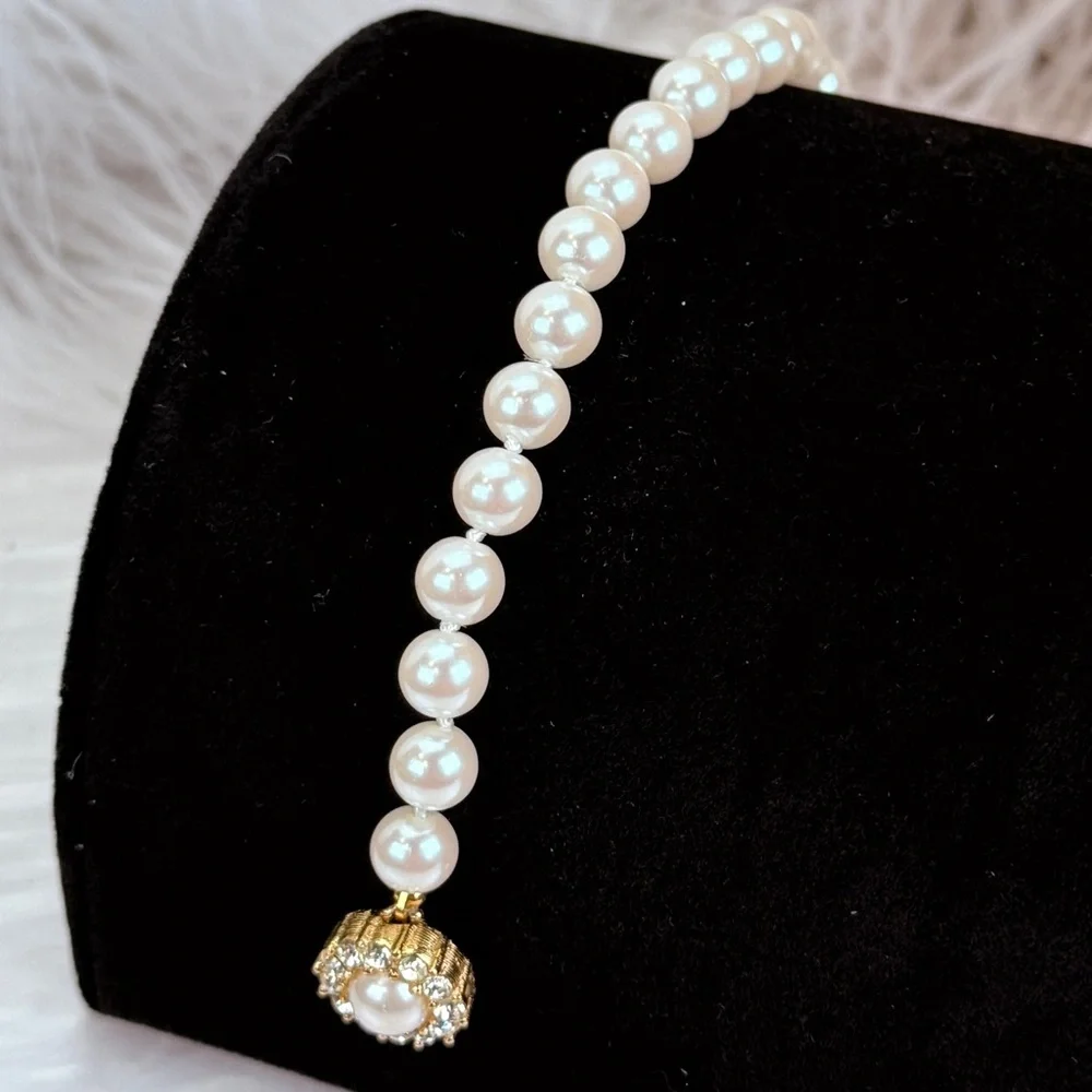 Gorgeous, vintage dressy, faux pearl bling bracelet